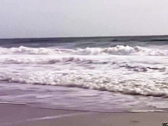 Нудисты на пляже видео онлайн